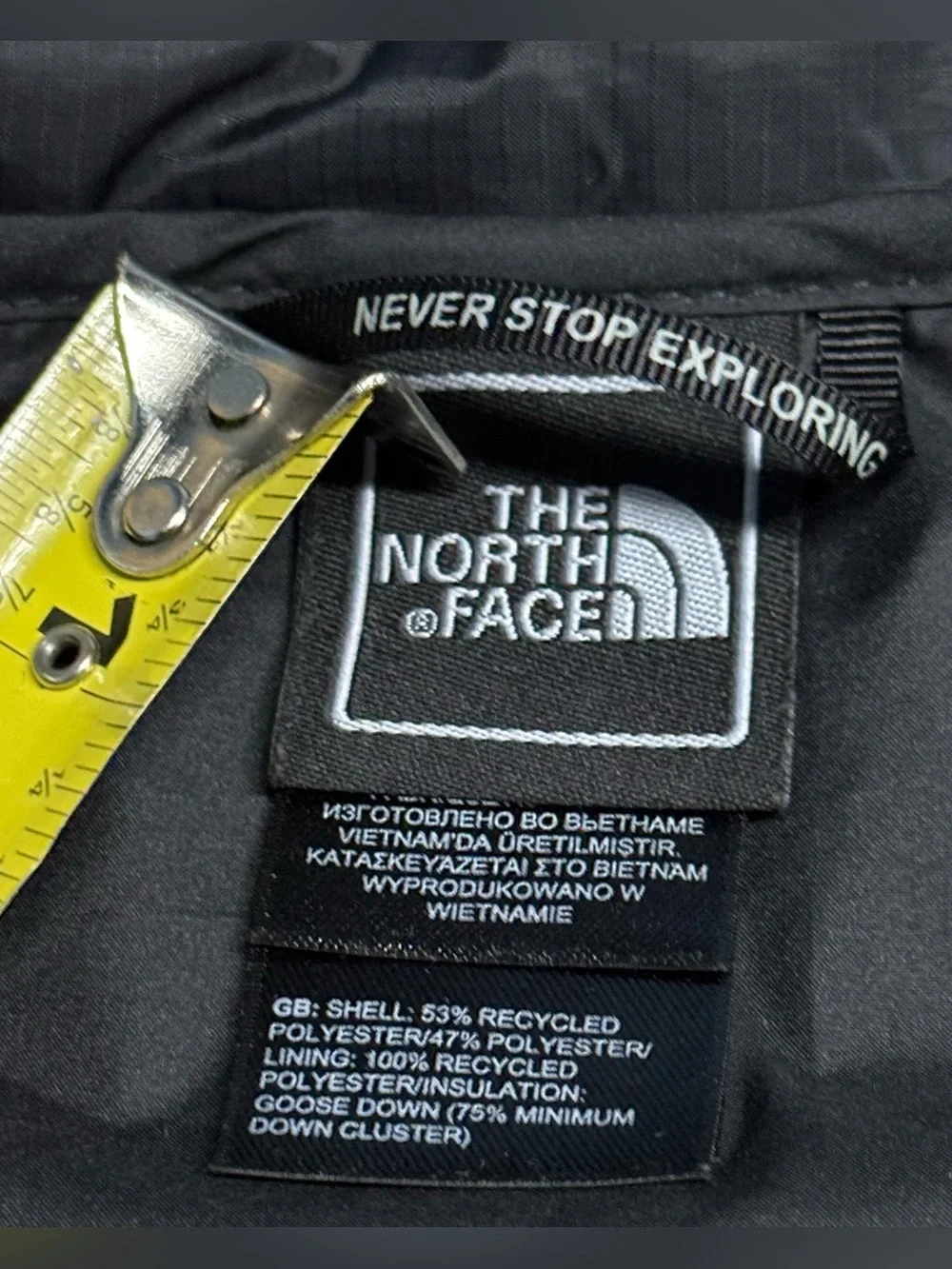 The North Face 550 Goose Down Puffer Vest Mens Medium Black Outdoor Hiking Zip
